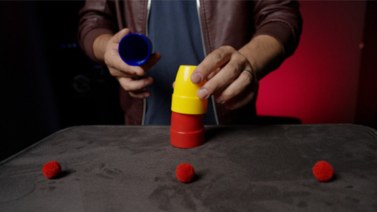 CUPS AND BALLS (Gimmicks and Instructions) by Apprentice Magic